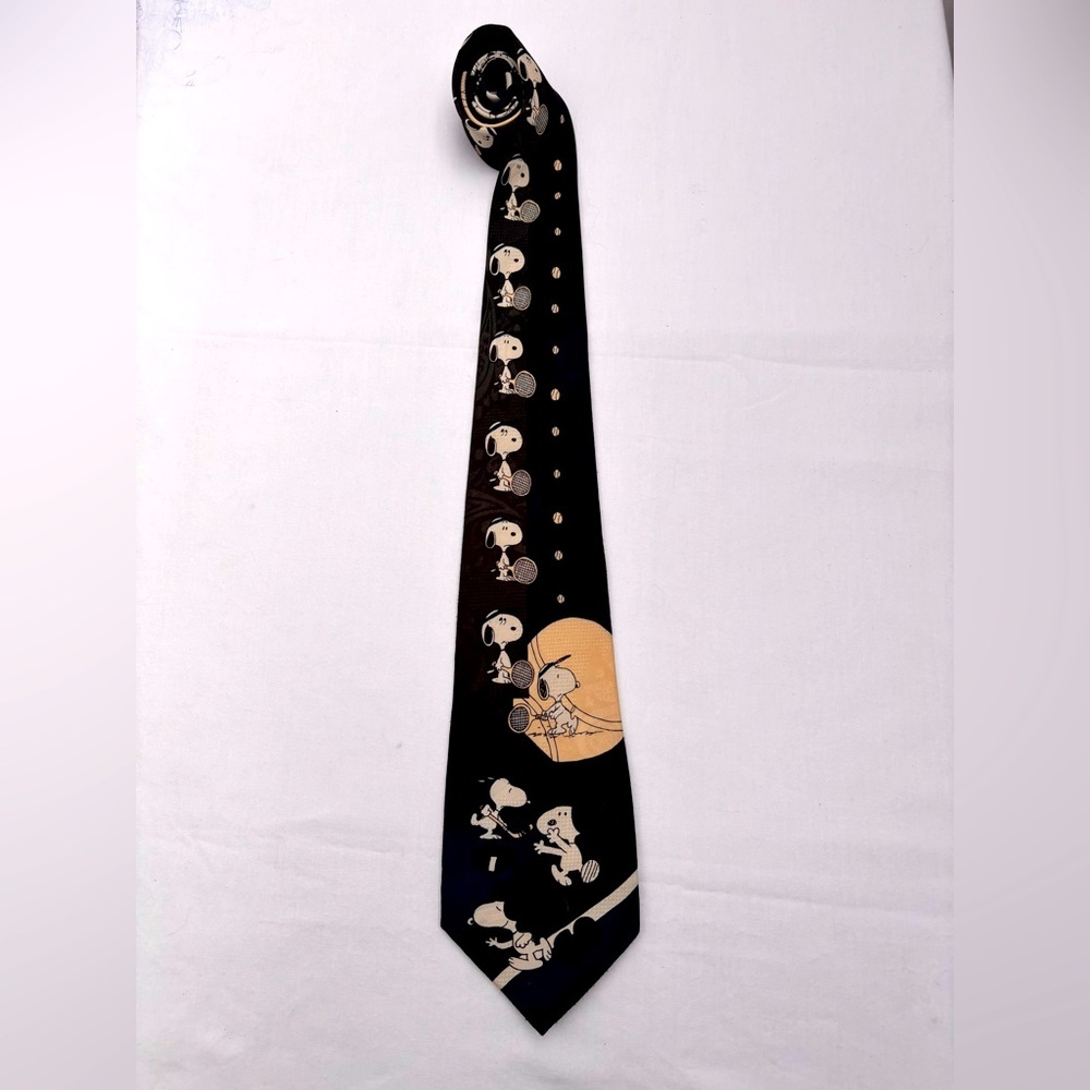 Men’s Snoopy Tennis Novelty Tie